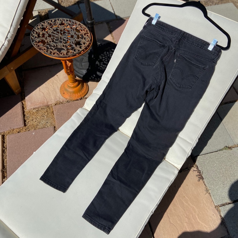 Levi’s black jeans